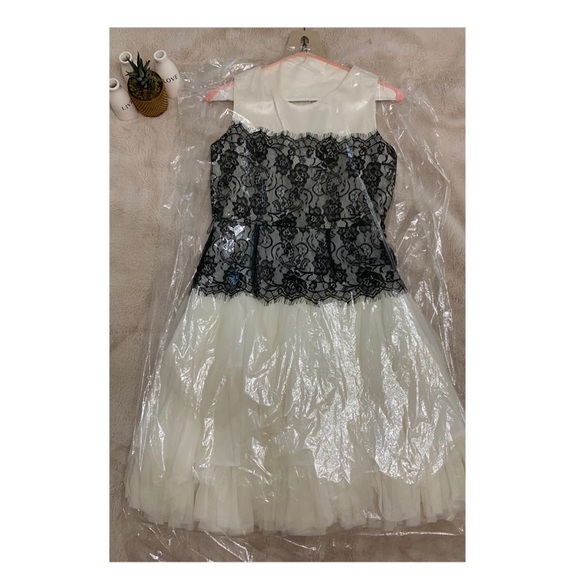 Gorgeous Chantilly Place Girls Dress 🖤 - Picture 6 of 6